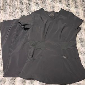 Gray Cherokee infinity scrub set small top medium bottom
